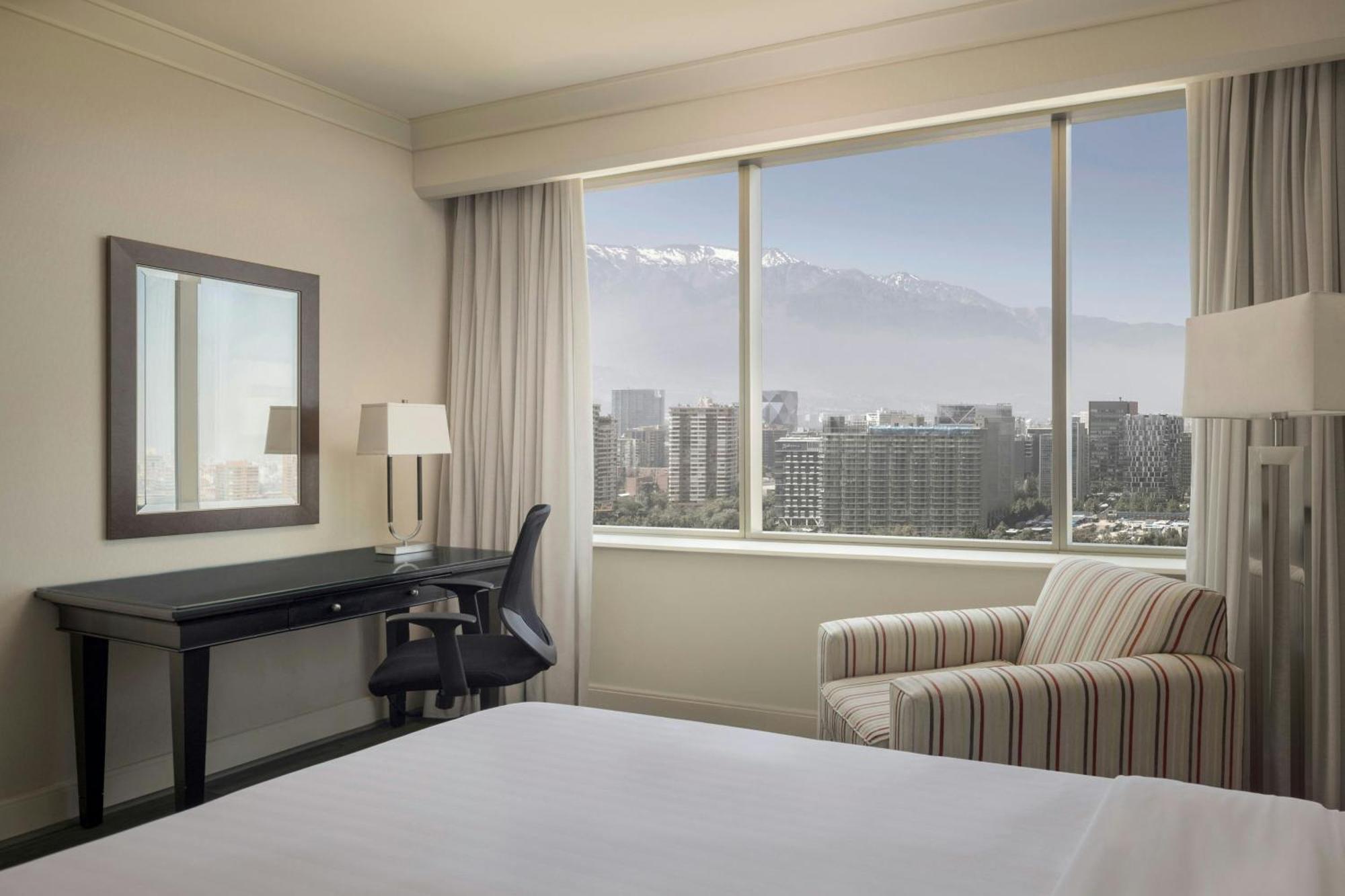 Santiago Marriott Hotel Exteriör bild